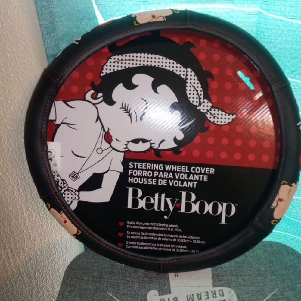 Betty Boop steering wheel cover